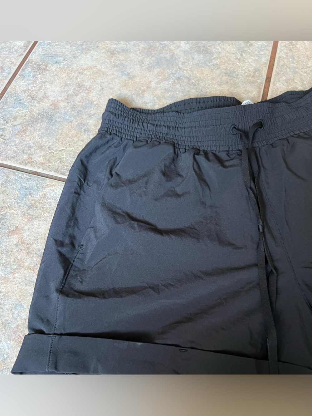 lululemon athletica Black Elastic Waist Athletic Shorts - Picture 2 of 11